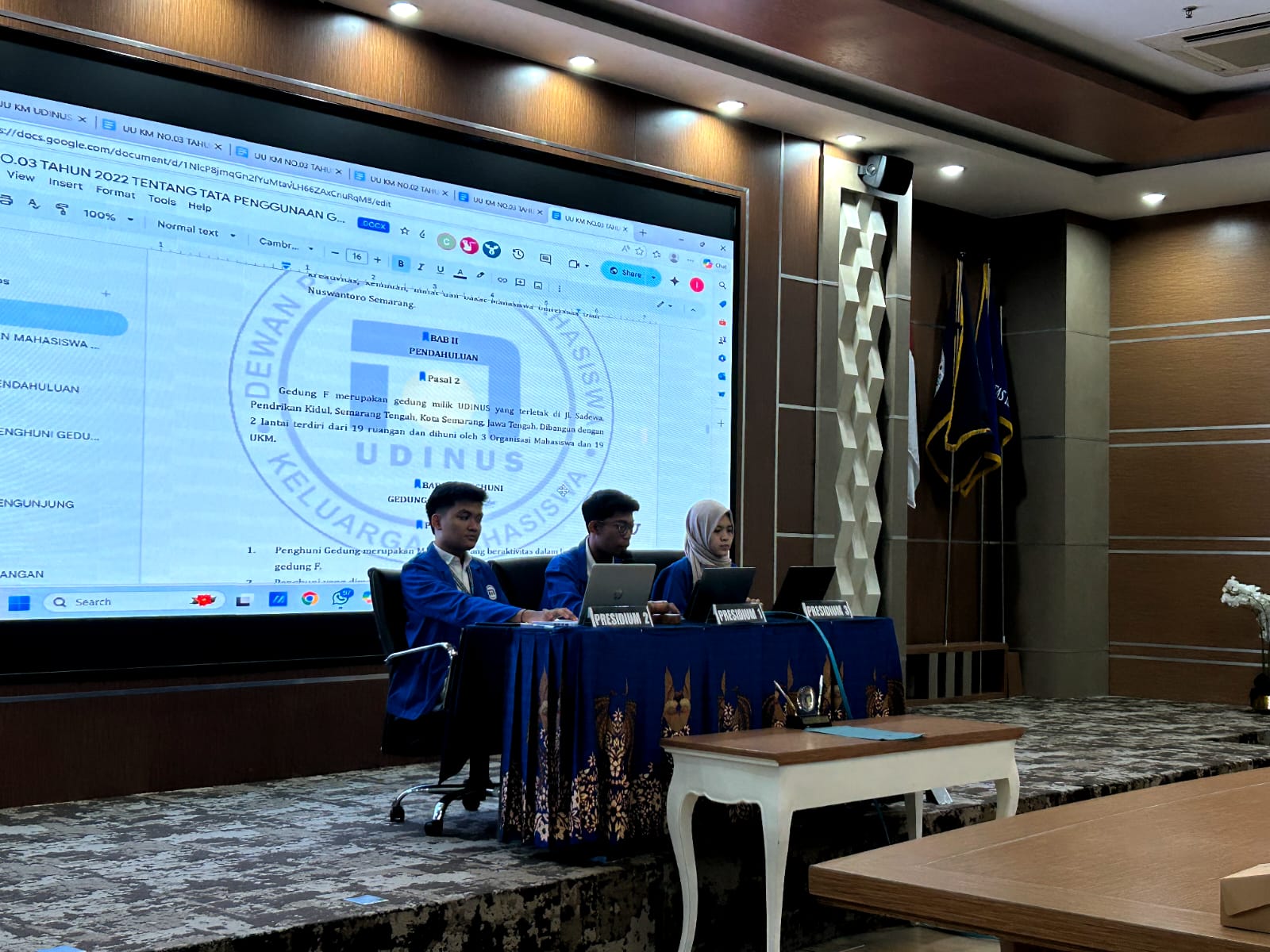 Pembahasan UU (Hari Pertama)